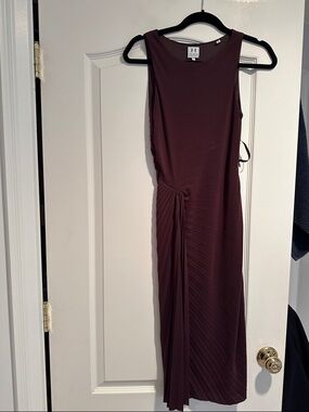 Halston Heritage Sleeveless Burgundy Pleated Maxi Dress